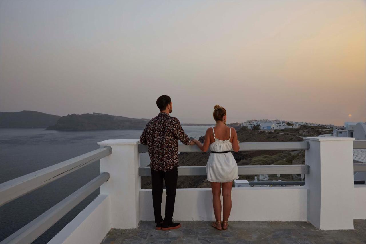 Mr And Mrs White Oia - Santorini Hotel Екстериор снимка