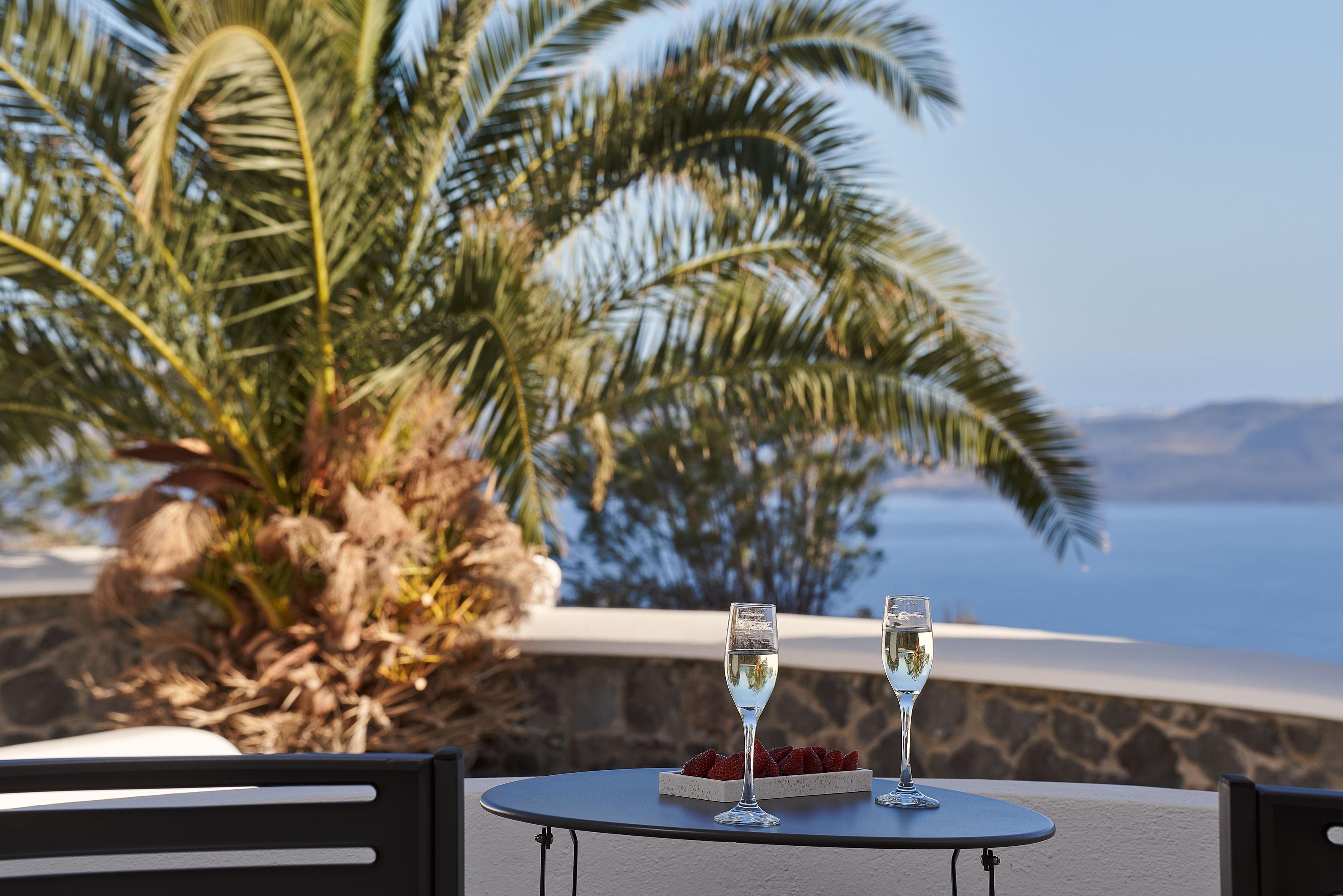 Mr And Mrs White Oia - Santorini Hotel Екстериор снимка