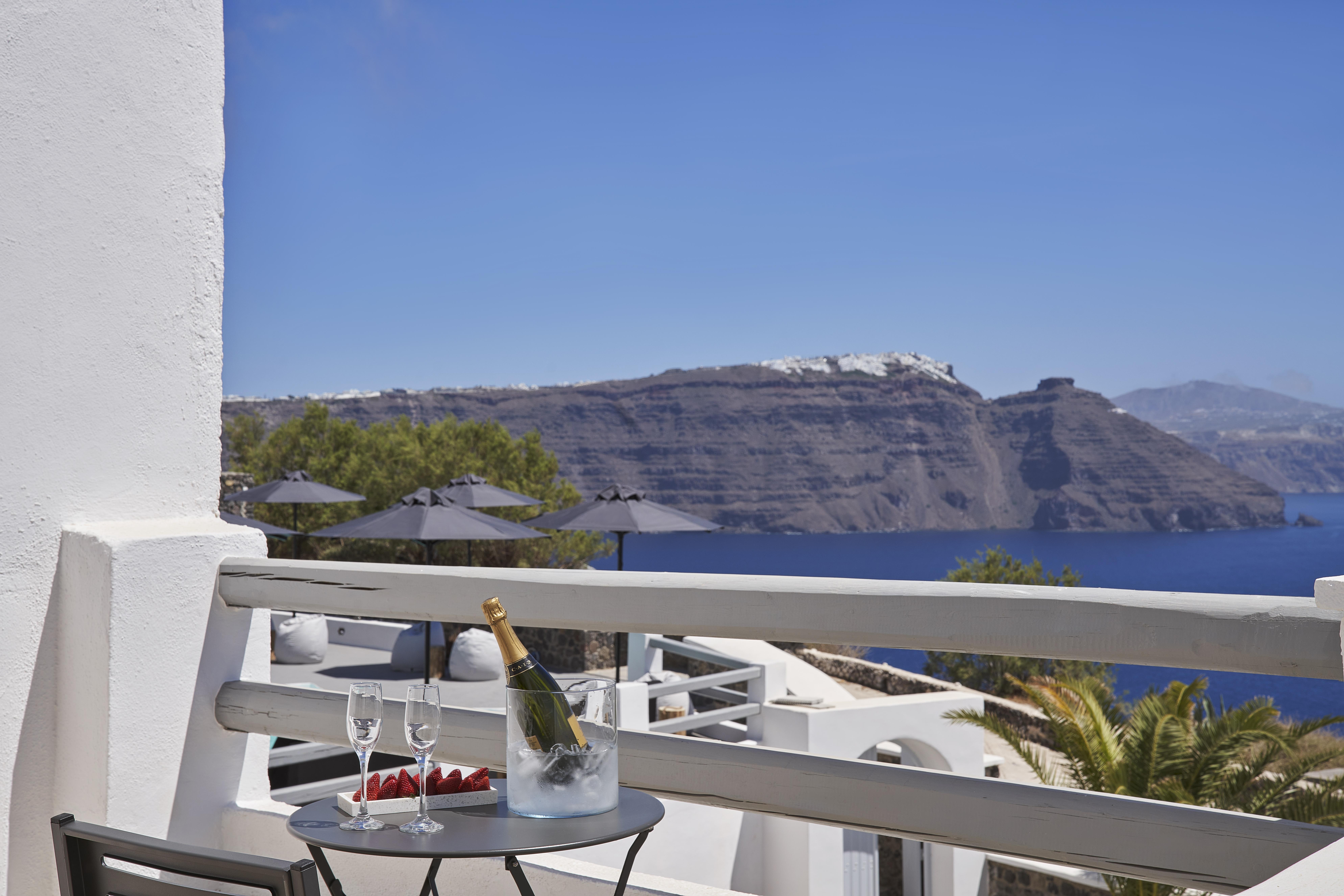 Mr And Mrs White Oia - Santorini Hotel Екстериор снимка