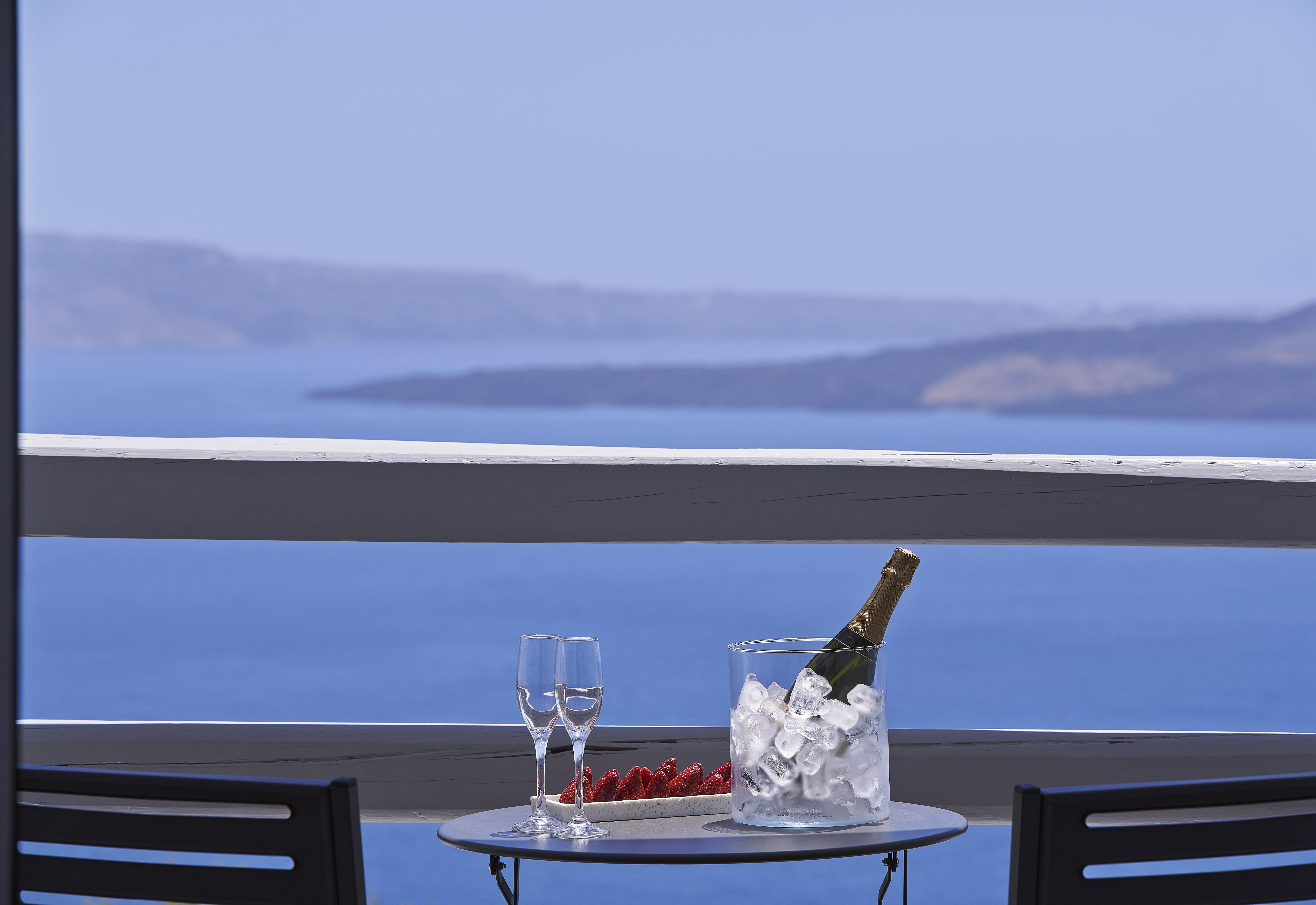 Mr And Mrs White Oia - Santorini Hotel Екстериор снимка