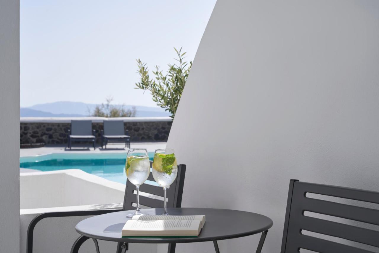 Mr And Mrs White Oia - Santorini Hotel Екстериор снимка